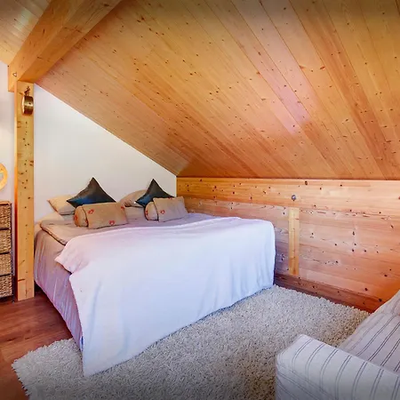 Chalet J'elage - Ovo Network *