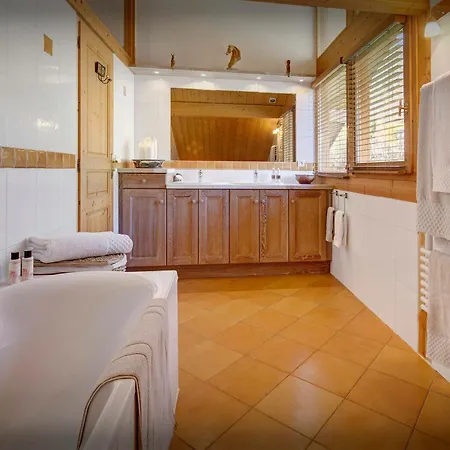Chalet J'elage - Ovo Network *