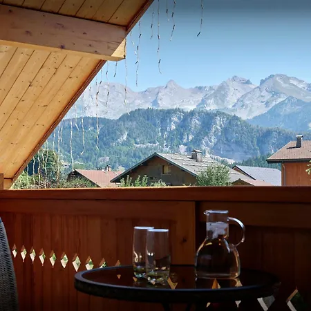 J'elage - Ovo Network Chalet *